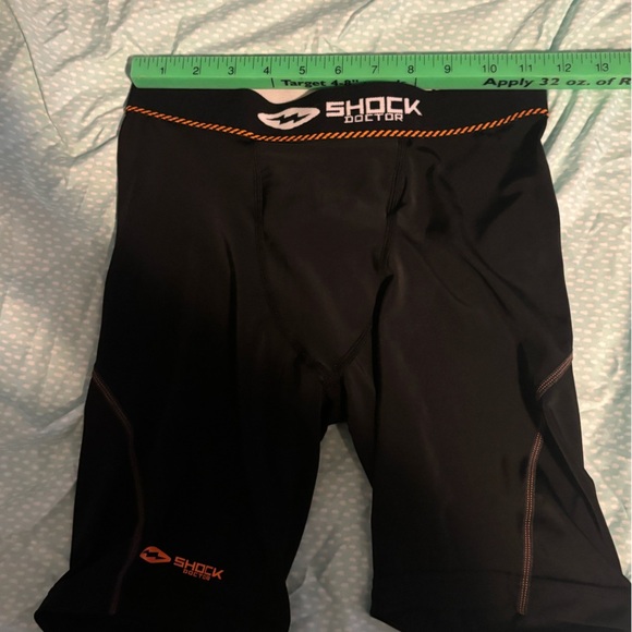 Shock Doctor Compression Shorts with Athletic Cup Pocket Youth XL - Picture 2 of 5